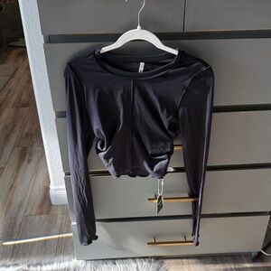 HALARA Black Long Sleeve Crop Top